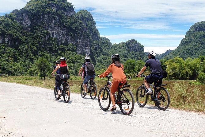 Ninh Binh Heritage trip in a day - Mua Cave Climb: King Kong Country and the View Payoff