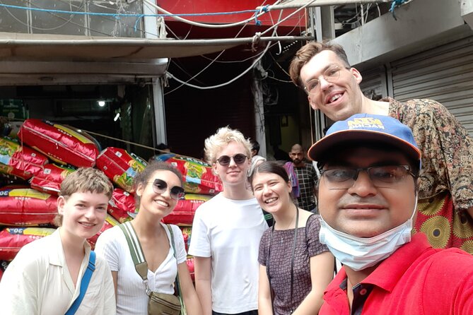 Old Delhi's heritage, Spice market, Masala Chai & food sampling - Pickup, timing, and what a 5–6 hour schedule really means