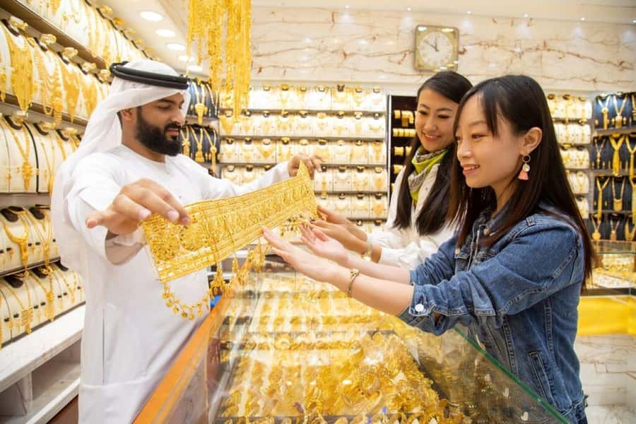 Old Dubai Heritage Tour: Souks, Mosques & more hidden gems! - Gold Souk and Souq Madinat Jumeirah: photos plus one last shopping window