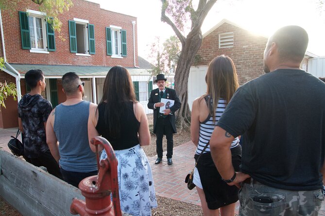 Old Town Walking History Tour in San Diego - The guides: costumed storytelling with room for questions