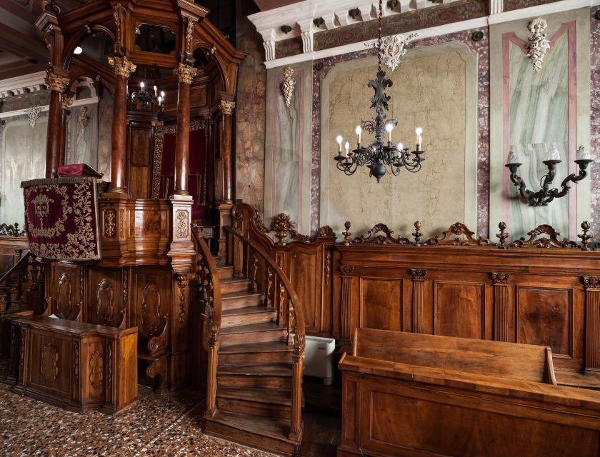 Padua: Jewish Heritage Museum and Synagogue Tour - The walk through narrow ghetto streets