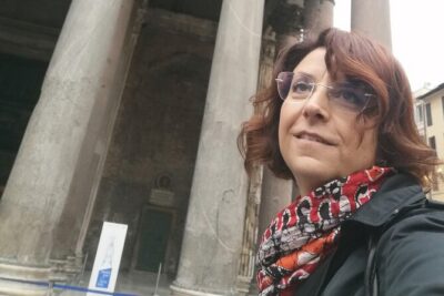 Pantheon: The Iconic Ancient Roman Temple – Semi-Private Tour - Olga di Cagno: the archaeologist angle (and the iPad visuals)