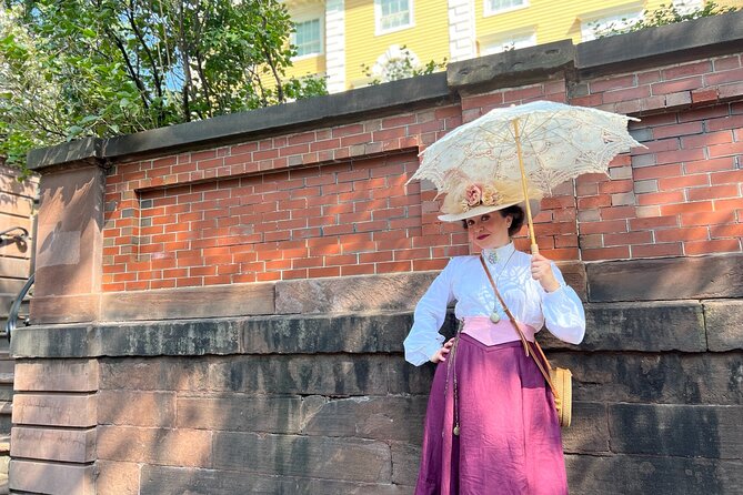 Parasols and Pocket Watches: A History Tour - Should You Book Parasols and Pocket Watches?