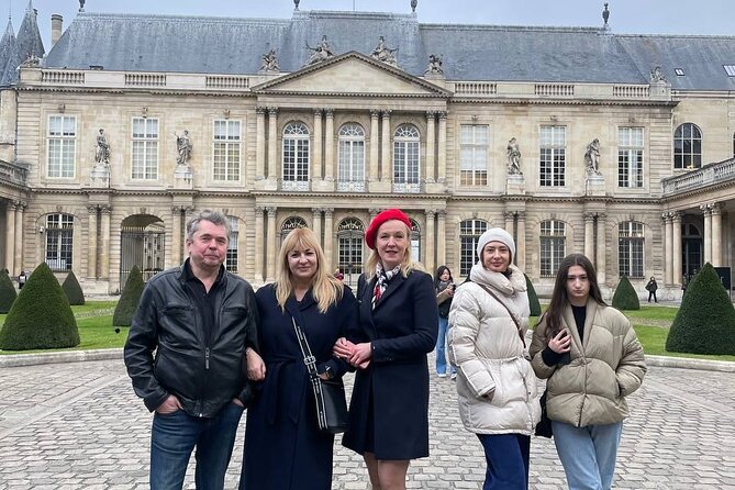 Paris Medieval Heart: Walking Tour in Ancient Marais - Starting at Bastille, ending by Pompidou: the flow of the walk