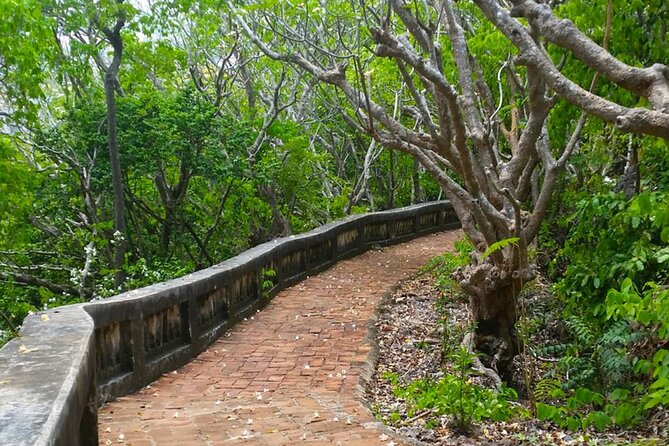 Petchaburi's Historic Palaces and Ancient Temples - Private Tour from Hua Hin - Lunch, Comfort, and What to Bring