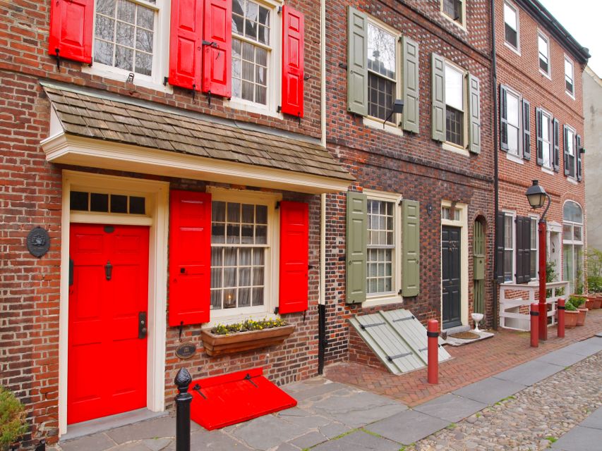 Philadelphia: Grim, Dark, and Twisted History Tour - When to choose the 8 PM adult tour