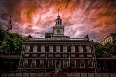 Philadelphia: Grim, Dark, and Twisted History Tour - Meet at 6th and Market: get your bearings fast