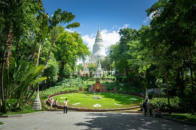 Phnom Penh Historical Tour - Stop 2: Royal Palace and the Silver Pagoda grounds