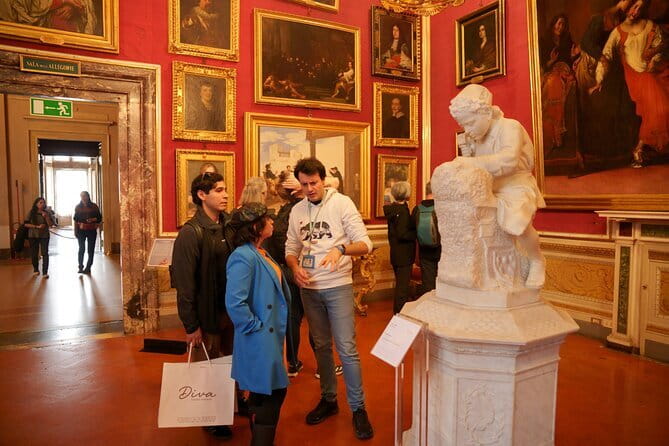 Pitti Palace and Palatine Gallery: A Royal Art and History Tour - Entering the palace: meeting point and first impressions at Piazza de’ Pitti