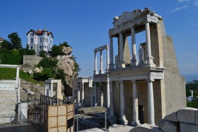 Plovdiv Walking Tour To Old Town And Ancient Roman Landmarks - Djumaya Mosque: A Measuring Stick for Old Plovdiv’s Center
