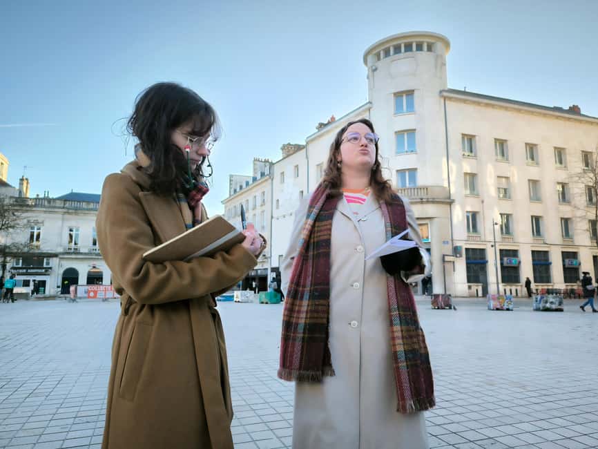 Poitiers: Discover all the City's Heritage in a Walking Tour - Saint-Pierre Cathedral: architecture you can actually understand