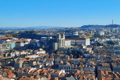 Porto Heritage Night Tour With Fado Show And Dinner Included - How the Small-Group Format Changes the Feel