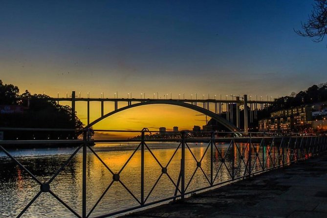 Porto Heritage Night Tour With Fado Show And Dinner Included - Who This Tour Fits Best