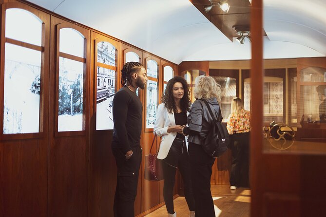 Porto Region Across the Ages Museum: History and Heritage - Is it self-guided, or will you have help?