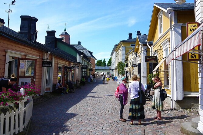 Porvoo Old Town & Riverside Heritage Guided Tour from Helsinki - Vanha Kappalaisentalo Gallery: Art in an 18th-Century Building