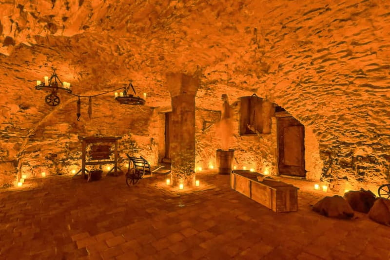 Prague: Oldtown, Medieval Underground & Dungeon History Tour - Walking the Dark Old Town Stretches Before You Go Under
