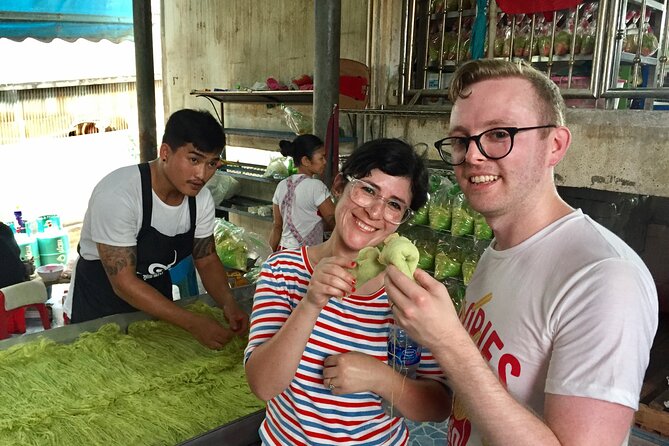 Private Excursion to Ayutthaya, UNESCO World Heritage site with Boat Tour - Market time and Thai desserts: the local pause