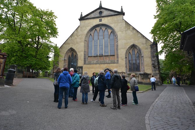 Private Greyfriars Kirkyard history tour - Greyfriars Kirkyard in 90 minutes: what this tour actually delivers