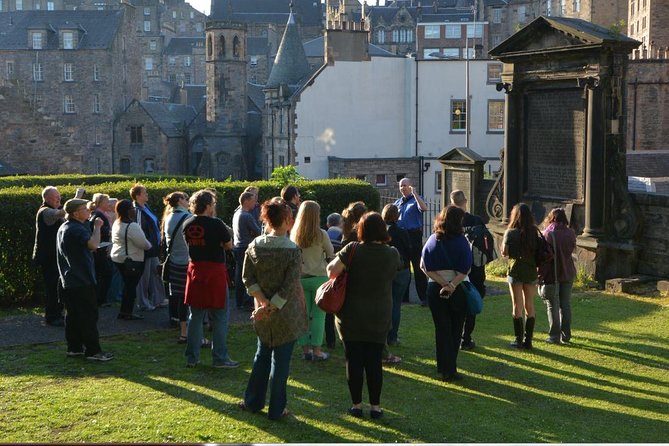 Private Greyfriars Kirkyard history tour - Robert’s guide style: tailored stories with an easy, human pace