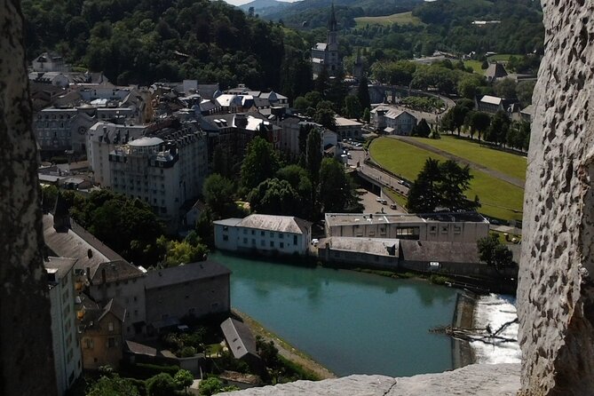 Private Guided History tour of Lourdes - Walking comfort and weather reality