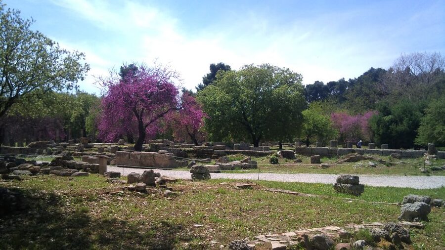 Private Guided Tour of Ancient Olympia - Your guide: Maria’s explanations, plus the languages that help