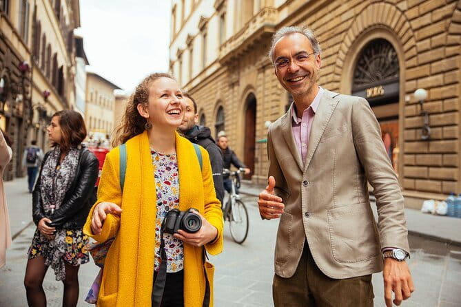 Private Guided Visit Florence's Santa Croce Basilica and Ancient Leather School - Brunelleschi Cloister and the Pazzi Chapel: the calm part of the visit