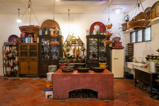 Private Half-Day George Town History Tour - Pinang Peranakan Mansion: the household view of mixed culture