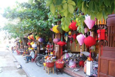 Private Half-Day Tour of Hoi An Ancient Town - The Old-Town Walk: Japanese Covered Bridge as Your Anchor Point