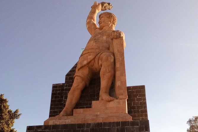 Private Historical Tour in San Miguel de Allende and Guanajuato - Day 1: Santa Cruz to town-center power and faith