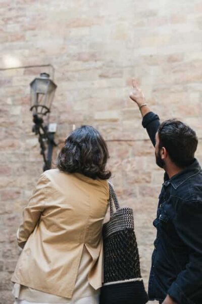 Private Jewish Heritage Journey by Barcelona Dreaming - King’s Square and the medieval city logic