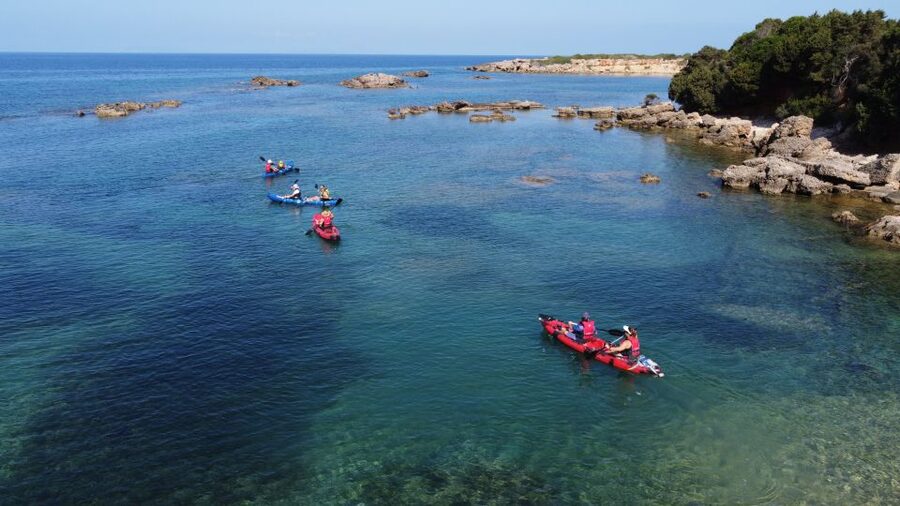 Private Sea Kayak over sunk city of ancient Feia - The picnic in a secluded cove: where the day slows down