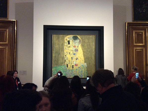 Private Tour of the Belvedere Palace with an Art Historian: "Pictures of Austrian Identities". Art & History Tour with Skip-the-line Tickets - Belvedere Galleries: from Medieval Art to Klimt’s Kiss in 2 Hours