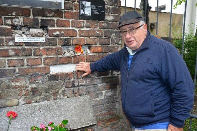 Private Tour: Warsaw's Jewish Heritage by Retro Fiat - What makes this tour feel personal (and why guides matter)