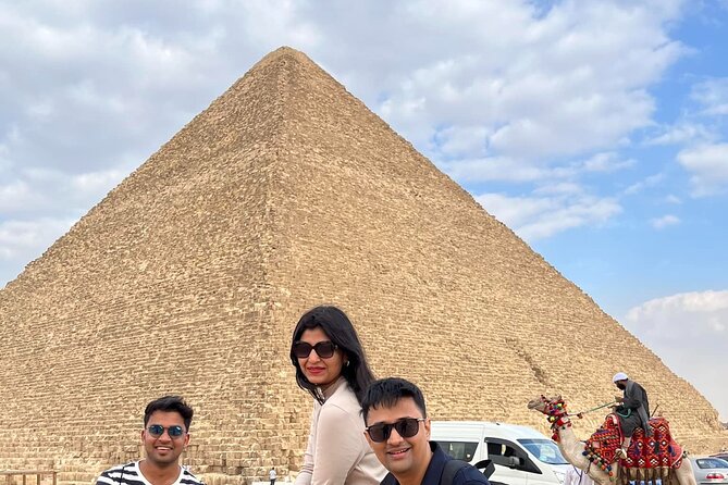 Private Tour with Pyramids Odyssey and Ancient Egypt - Stop 1: Giza Necropolis Highlights (Cheops, Chephren, Mykerinos + Sphinx)