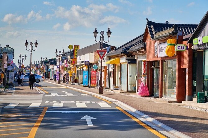 Private World Heritage Gyeongju Taxi Tour - Gyeongju Gyochon Traditional Village and Cheomseongdae: heritage you can walk