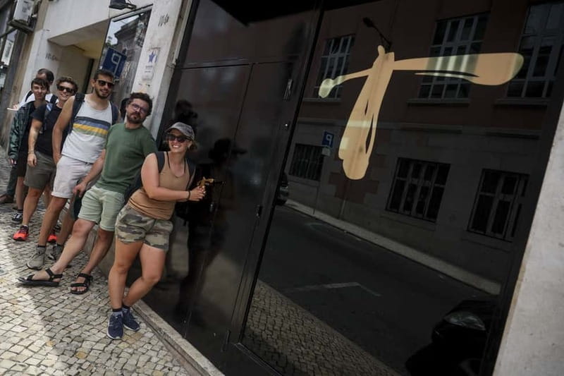 Queer Lisbon History Tour: scene/history - Fado’s Queer Angle and the Art That Refused to Behave