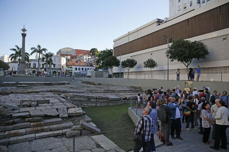 Rio: Olympic Boulevard, Museum of Tomorrow & History Tour - Valongo Wharf and the African influence lesson you can see