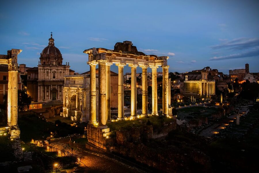Rome: Ancient Rome Night Tour - Meeting at Altare della Patria: Getting Oriented at Piazza Venezia