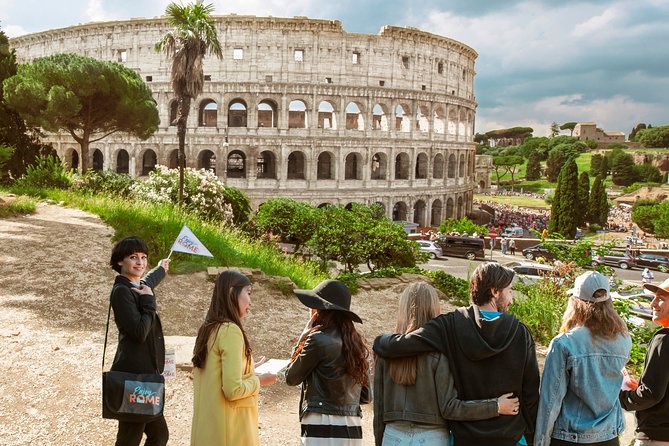 Rome: Colosseum Arena Floor, Roman Forum and Palatine Hill Tour - Meeting Point Reality: Where to Check In and How the Tour Stays Organized