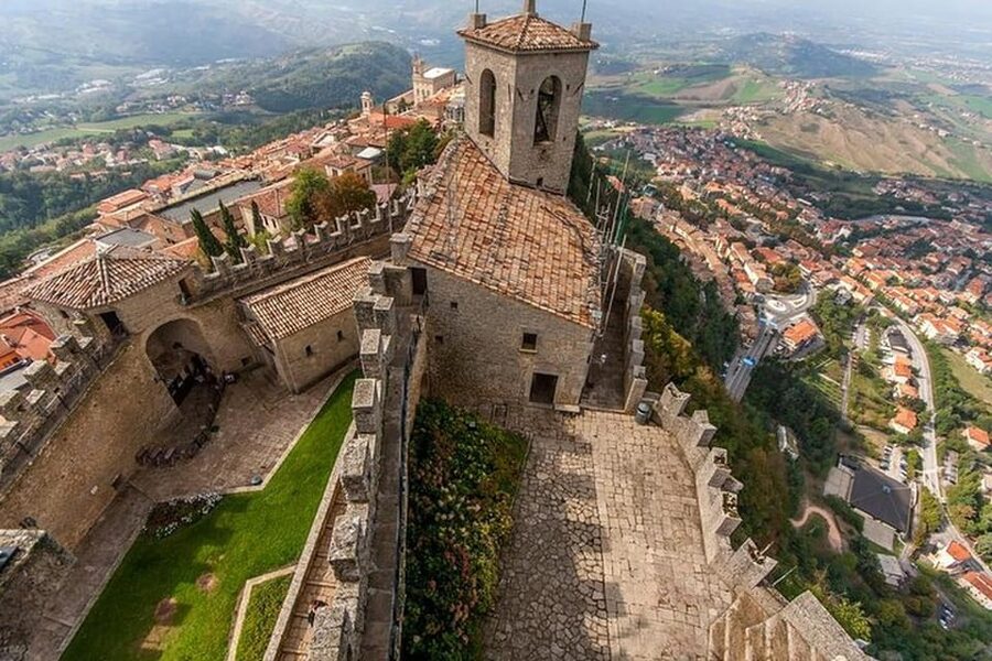 San Marino: UNESCO World Heritage Site Private Tour - Guides matter: how Sarah, Sara, and Andrea change the walk