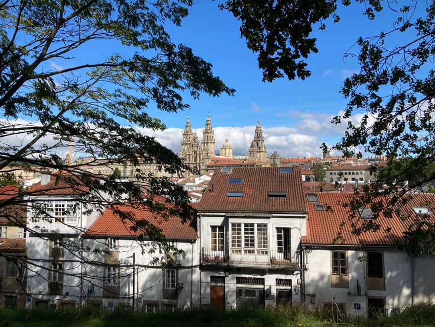 Santiago de Compostela: Urban and Heritage Tour - Pazo de Fonseca: the University origins stop you should not rush