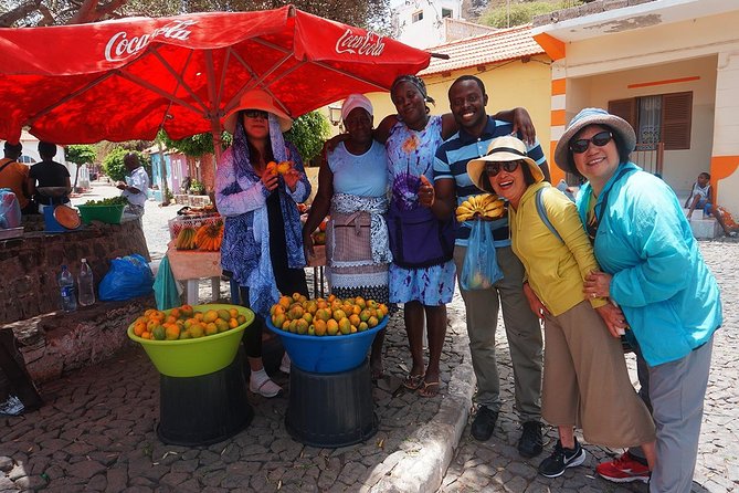 Santiago Island: Best of Praia & Cidade Velha Tour, a World Heritage Site - Stop 3: Mercado de Sucupira for Local Food and Souvenirs
