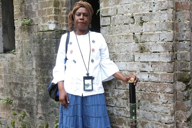 Savannah Slavery to Freedom Guided History Tour - Meeting point and timing: a 3-hour history run on a bus