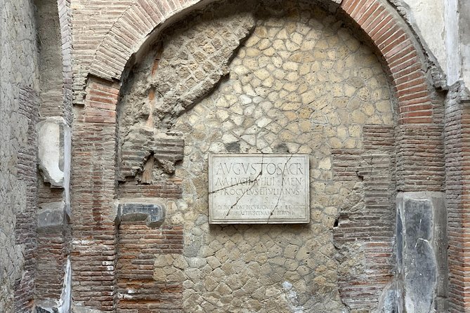 Secret Herculaneum: The Hidden Treasure of Ancient Roman Civilization - The House of Wooden Partition: seeing how rooms were used