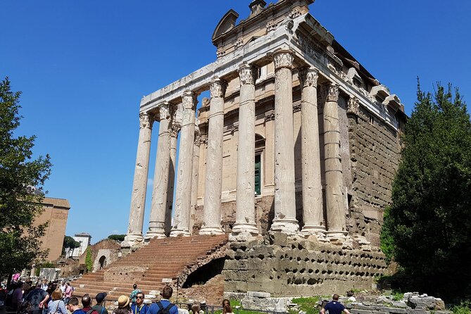 Semi Private Colosseum Underground and Ancient Rome - Roman Forum and Palatine Hill: Go From Power to the Side Streets