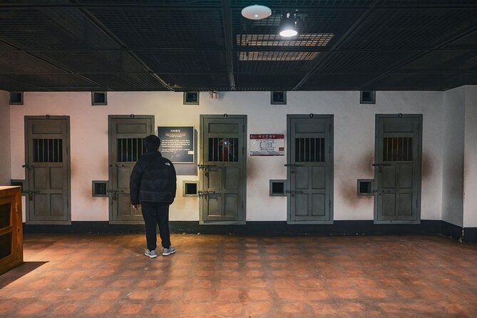 Seoul History Tour: Dark Past & Market Street Flavors - Who this tour suits best (and who might want a different style)