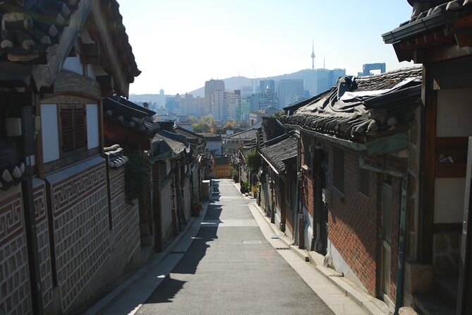 Seoul: UNESCO Heritage Palace, Shrine, and More Tour - Bukchon Hanok Village: courtyards, cafés, and the Sunday rule