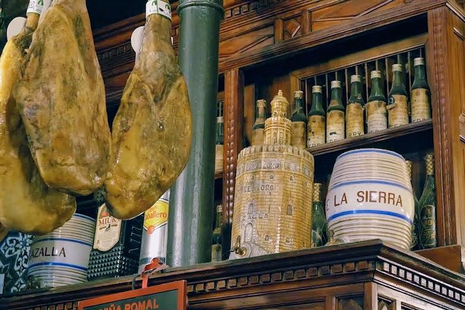 Sevilla Food Tour: Tapas, Wine, History & Traditions - Centro Histórico stroll: what the quick walk is for