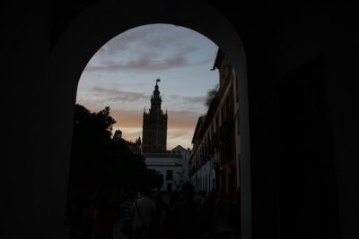Seville Evening Historical Tour with Haunted History - End near the Setas de Sevilla (Las Setas)