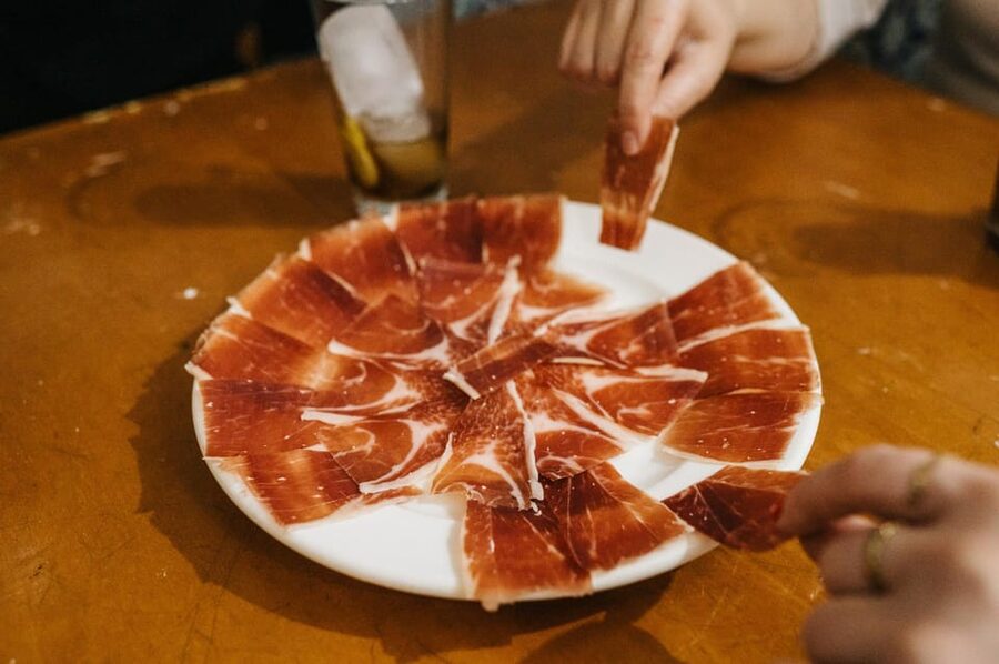 Seville: Private Tapas & History Tour in Triana Neighborhood - Bar Santa Ana to the Next Stop: How Triana Moves You Between Moods